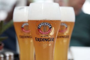 Erdinger erntet Empörung nach Werbevideo – Gewalt gegen Frauen ist kein Recruiting-Gag