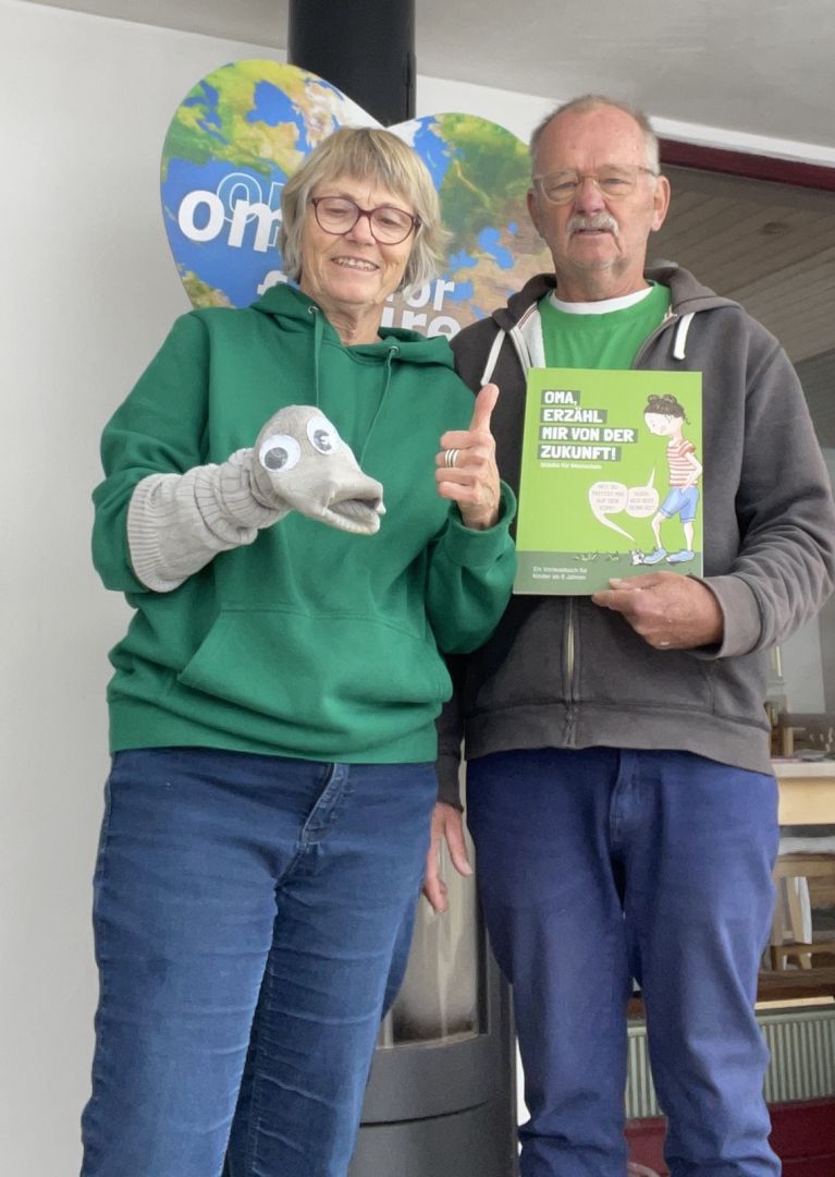 Erfolgreicher Vorlesetag 2025 – Omas for Future begeistern 30.000 Kinder mit bundesweiter Vorleseaktion