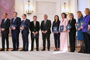 Ernennung der Bundesregierung durch den Bundespräsidenten (Archiv)