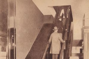 Erste deutsche Rolltreppe im Kölner Kaufhaus Tietz