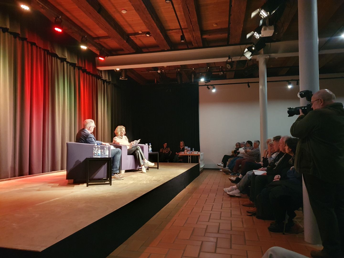 Erster Monat des Literaturfestivals Allgäu-Schwaben startete mit vielen Highlights – weitere spannende Lesungen warten auf Literaturfans in der Region