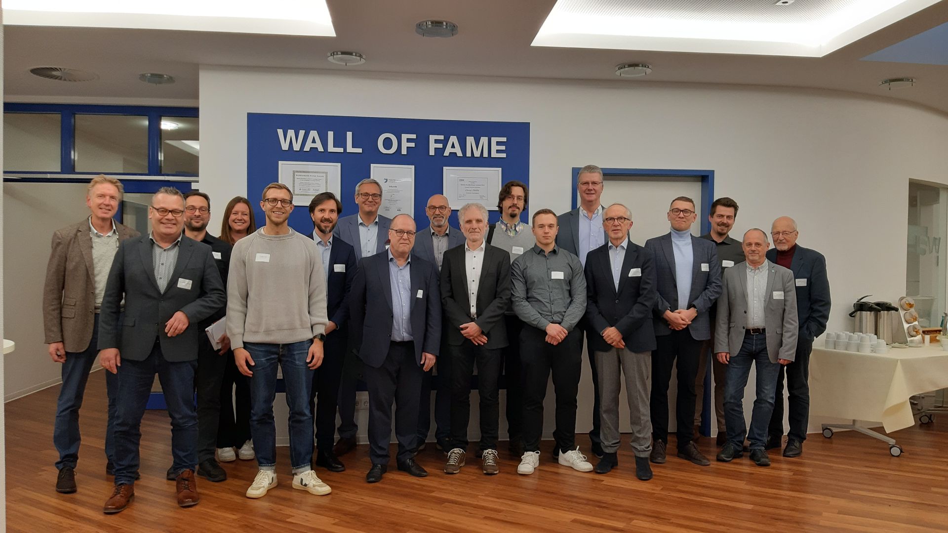 Erstes Glassymposium an der Hochschule Weserbergland