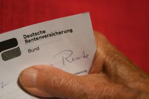 ETFs oder Anleihen? Wie Ruheständler ihr Vermögen klug strukturieren können