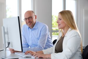 ExperTeach stellt neues KI-Zertifizierungsprogramm vor