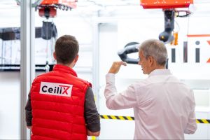 Fachkräftemangel, Platznot, Wettbewerbsdruck? Die Lösung hängt an der Decke.