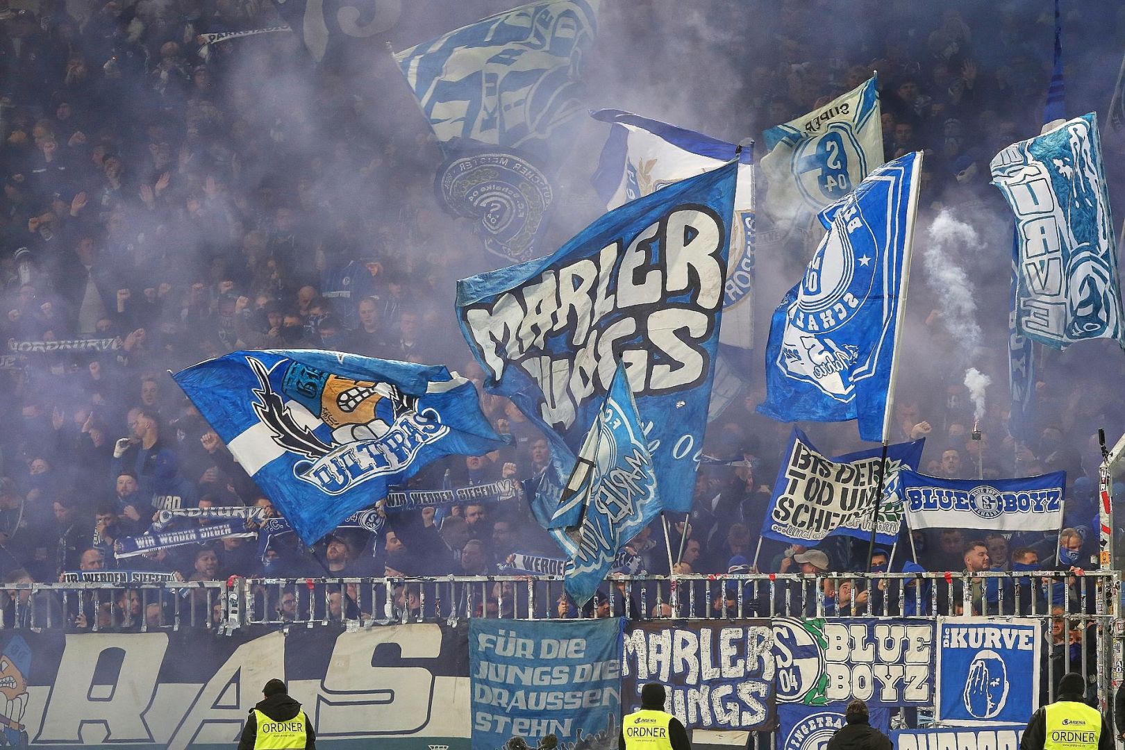 Fans von Schalke 04 (Archiv)