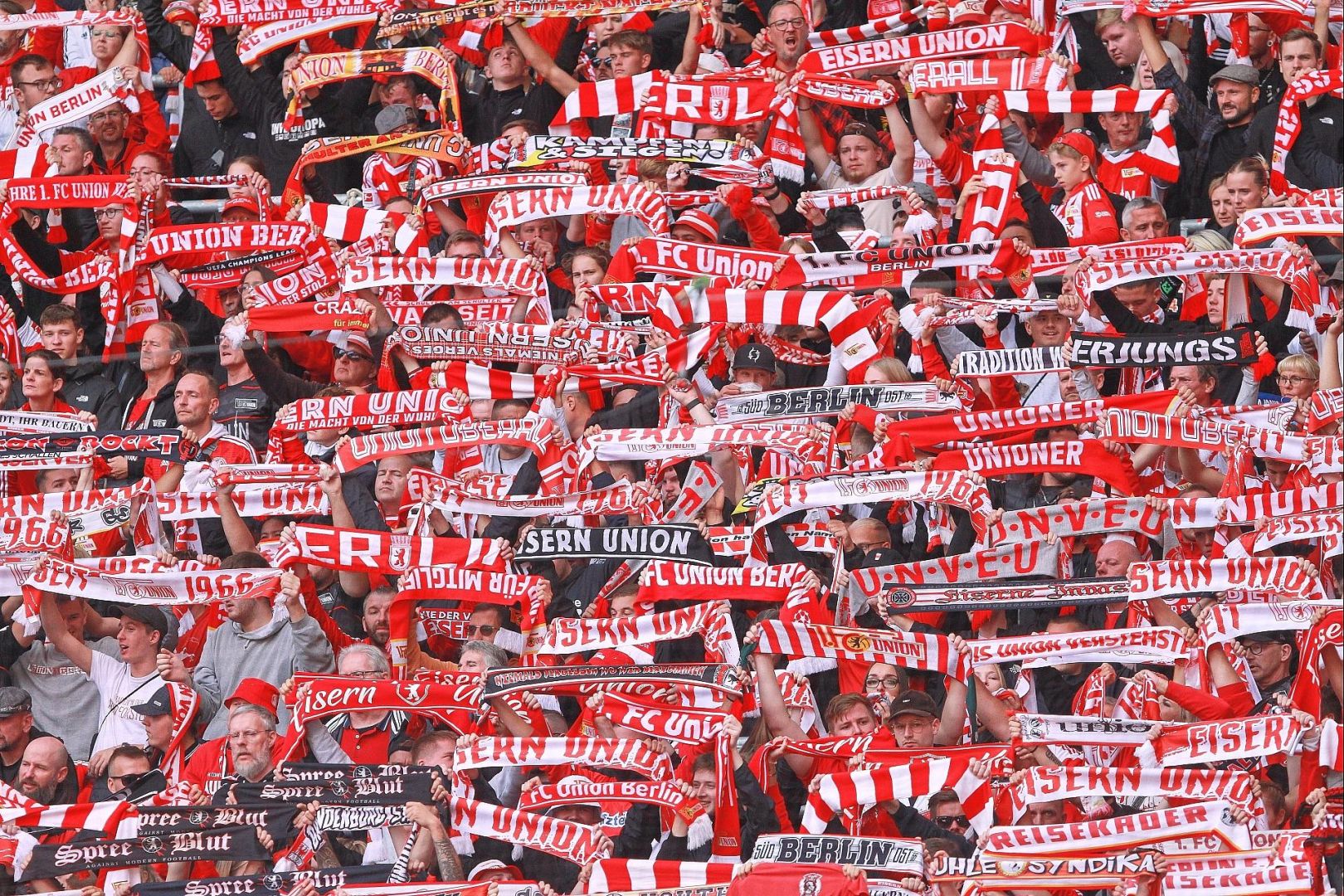 Fans von Union Berlin (Archiv)