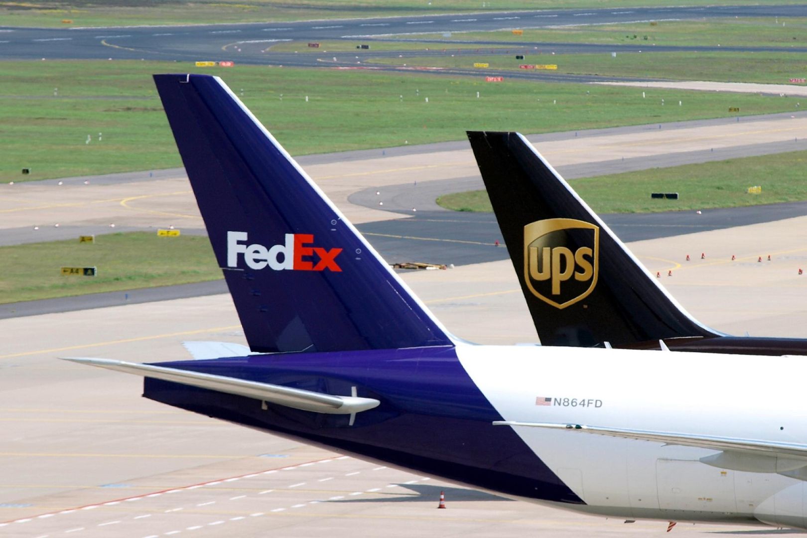 FedEx und UPS (Archiv)