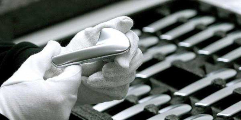 FGK-Leitfaden: Prüfungen von Kunststoffteilen mit Echtmetalloberflächen