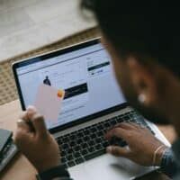 Flaggschiff MacBook Pro mit Touchscreen und OLED zum Jahresende erwartet