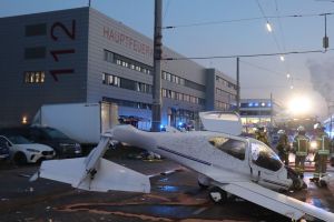 Flugzeug in Stadtgebiet von Mannheim notgelandet