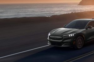 Ford stoppt E-Auto-Offensive und schreibt Milliarden ab