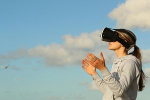 Frau Mit Vr Brille