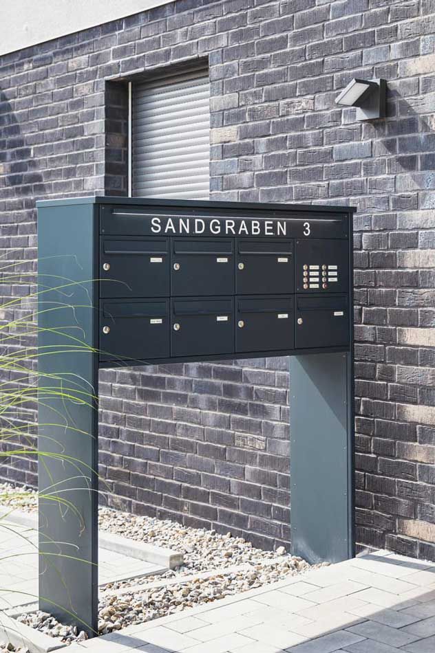 Freistehende Briefkastenanlagen: flexibel, sicher und langlebig | KNOBLOCH
