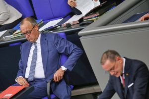 Friedrich Merz und Tino Chrupalla (Archiv)