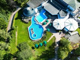 Frühlingstag in der Sole-Therme am 11. April 2026