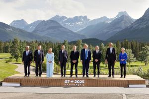 G7-Familienfoto am 16.06.2025