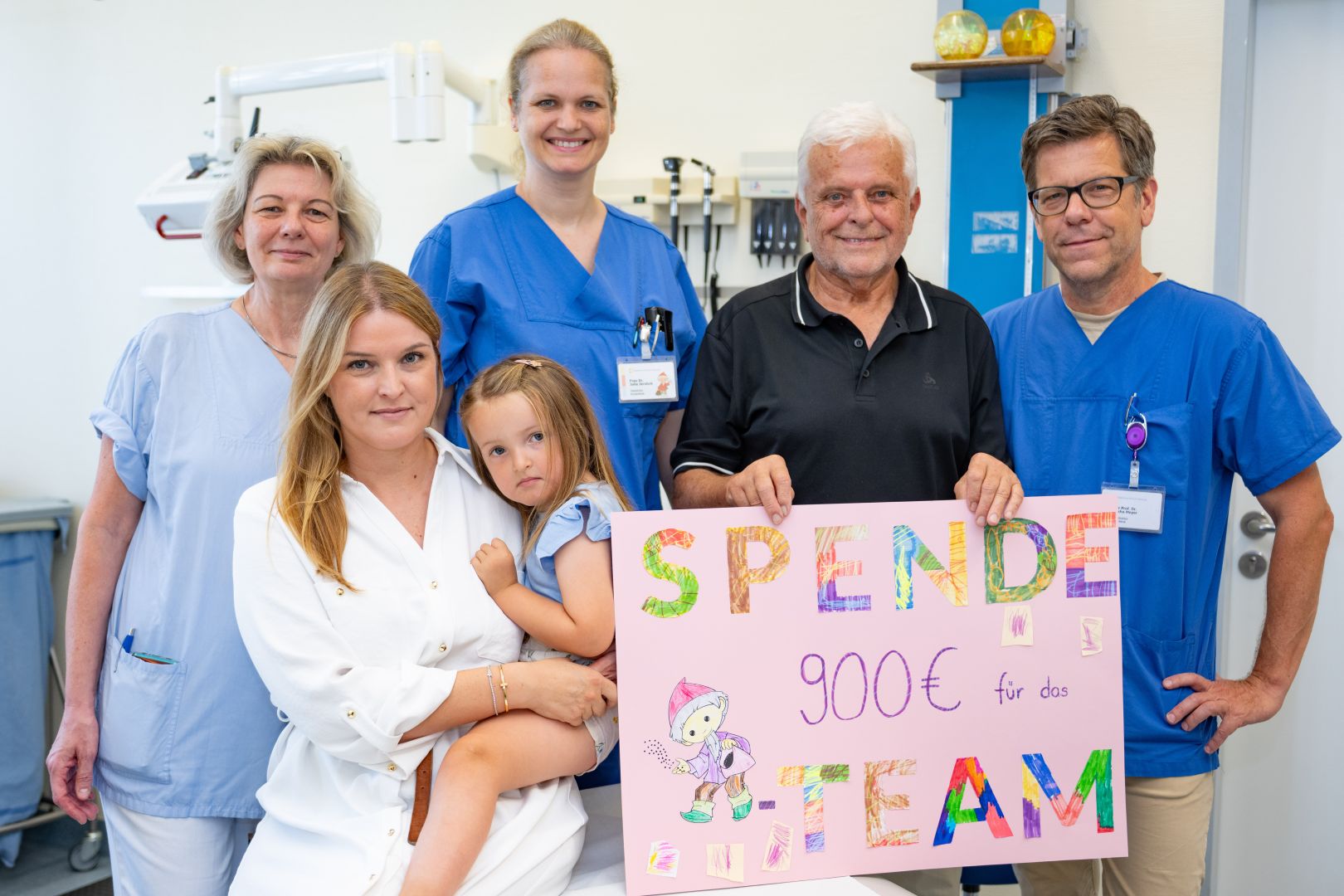 Geburtstagsgäste spenden für Sandmännchen-Team