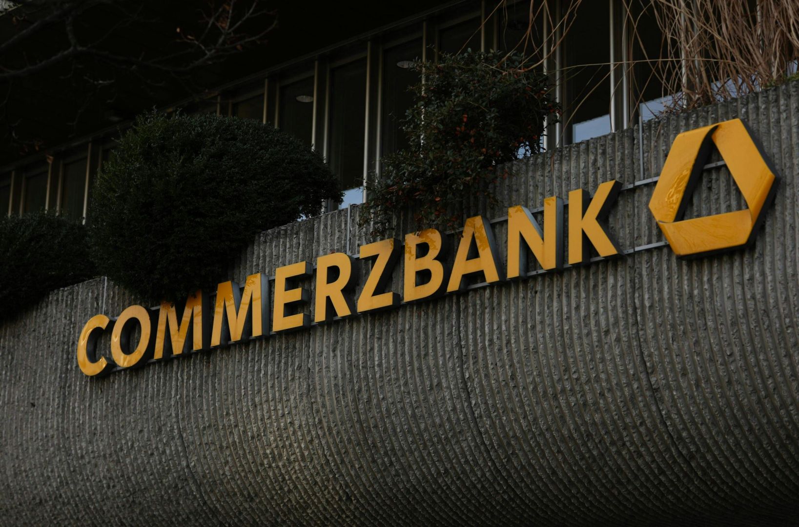 Geheimes Machtspiel: Wer wirklich hinter den UniCredit–Commerzbank-Gesprächen stand