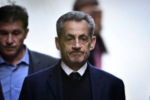 Gericht entscheidet: Bleibt Sarkozy vorerst hinter Gittern?