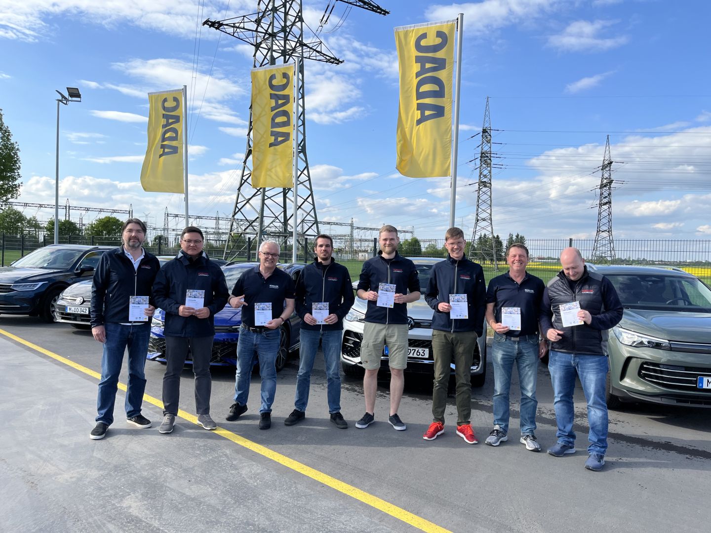 Geschäftsstelle Ettlingen macht Fahrsicherheitstraining des ADAC
