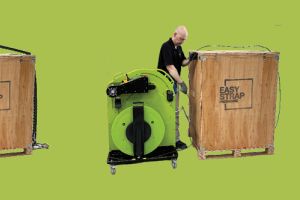 Gesundheitliche Belastungen durch manuelle Palettenumreifung