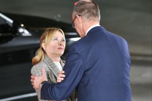 Giorgia Meloni und Friedrich Merz (Archiv)