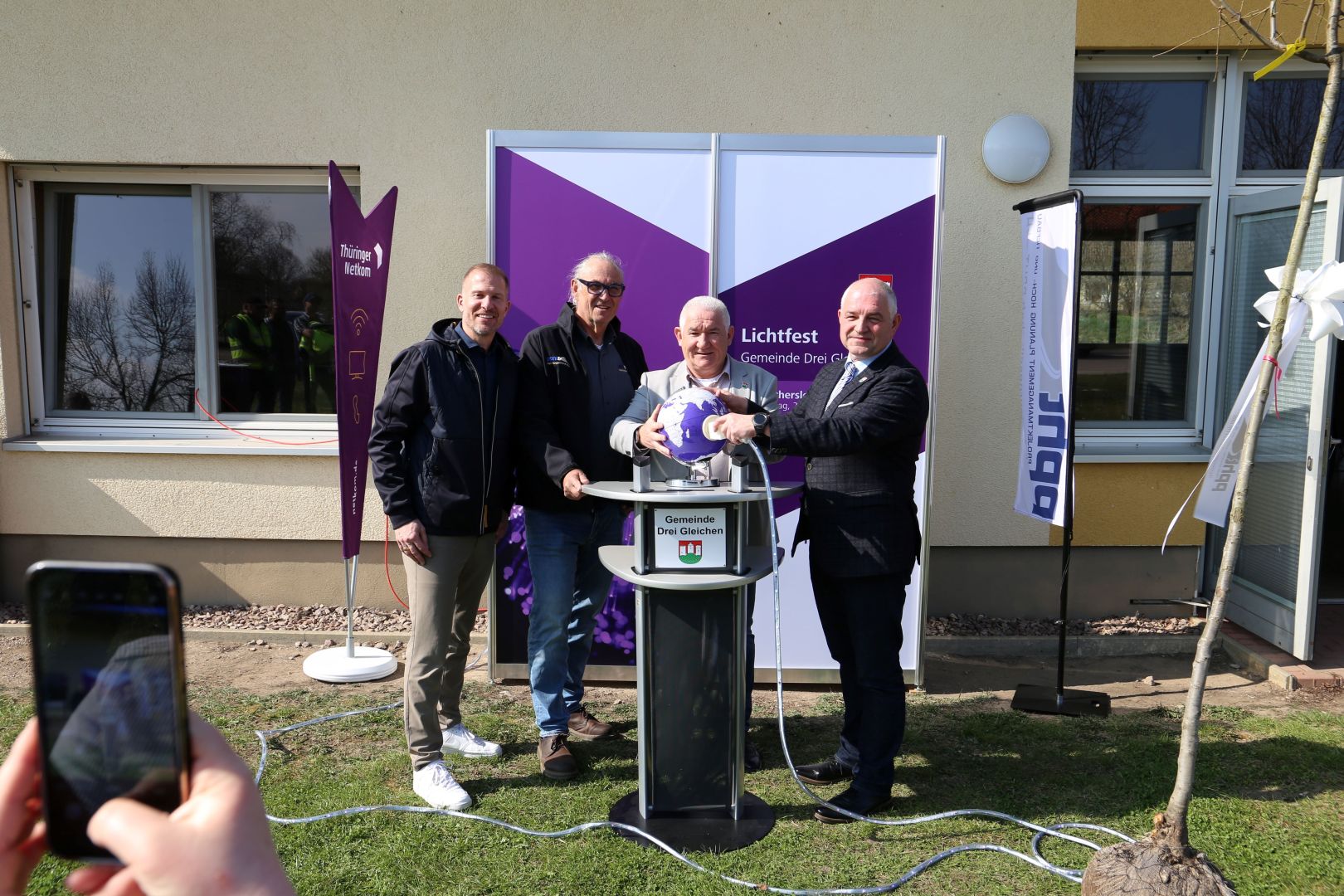 Glasfaseranschlüsse für Gemeinde Drei Gleichen gehen in Betrieb