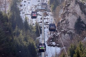 Gondel in Schweizer Skigebiet abgestürzt