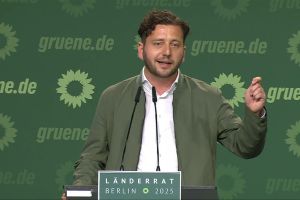 Grünen-Zentrale im Krisenmodus – Personalabbau entfacht offenen Konflikt