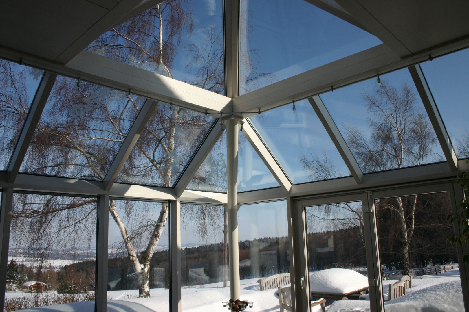 Gute Laune im gläsernen Wohnzimmer