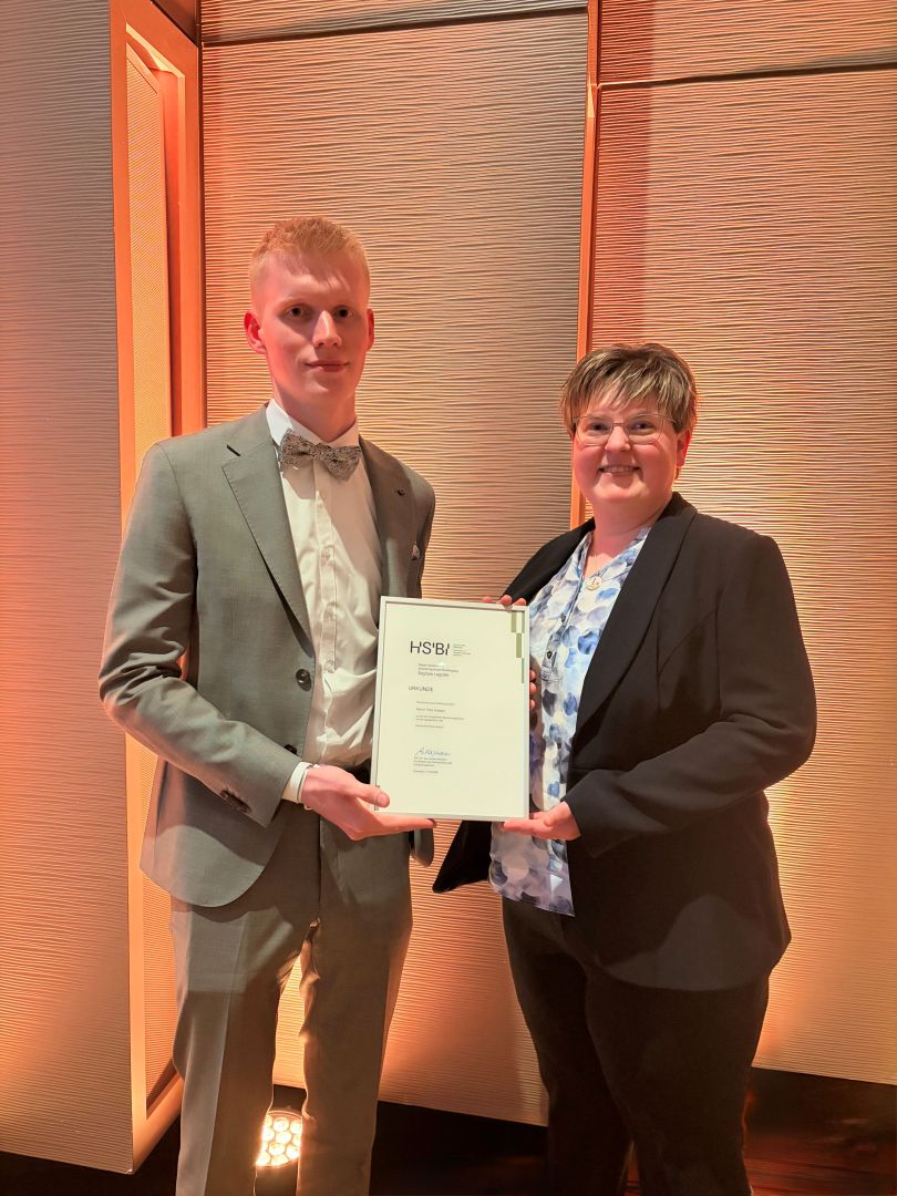 HARTING Absolvent überzeugt mit Spitzenleistung im Studium