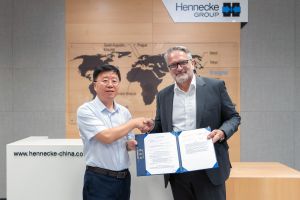 Hennecke GROUP und YIZUMI kooperieren bei innovativen PUR-Anwendungen im Spritzgussverfahren