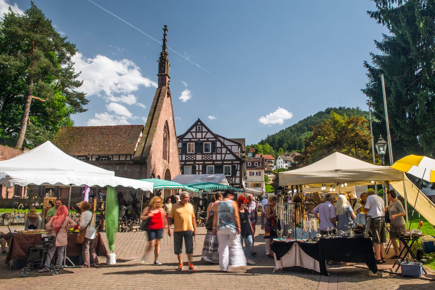 Herrenalber Kunsthandwerkermarkt am Pfingstwochenende