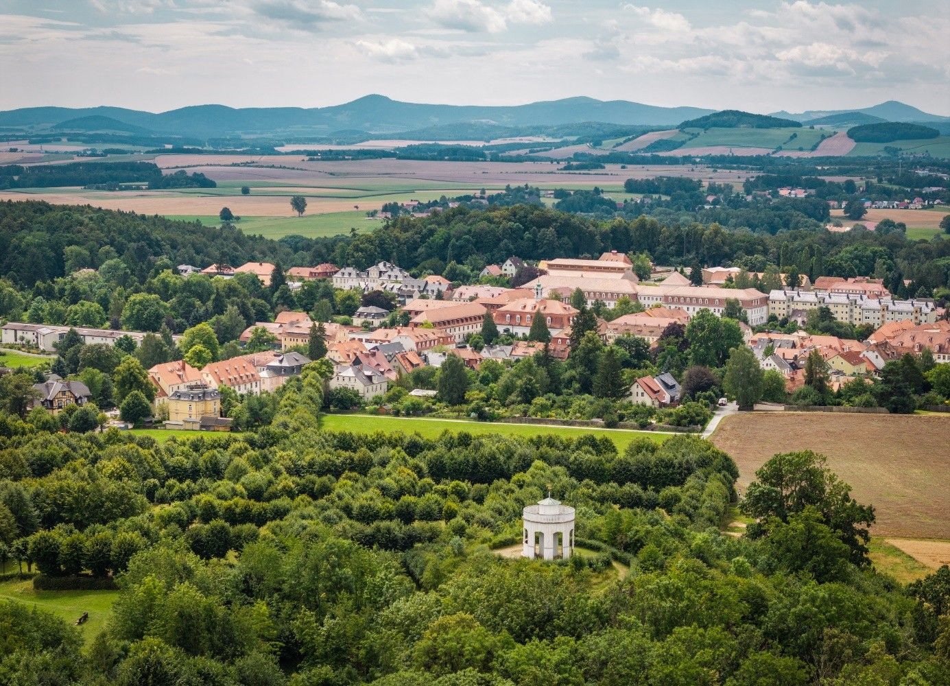 Herrnhuts Geschichte digital entdecken: Neuer Audioguide für die UNESCO-Welterbestätte
