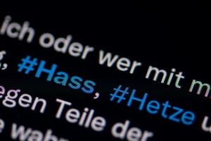 Hessen hält an Meldestelle „Hessen gegen Hetze“ fest – Debatte nach Fehlentscheidungen beendet