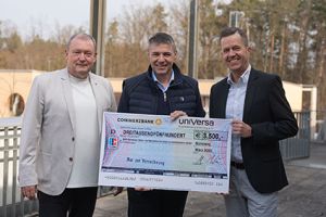 Hilfe für Blinde und Sehbehinderte: uniVersa spendet 3.500 Euro