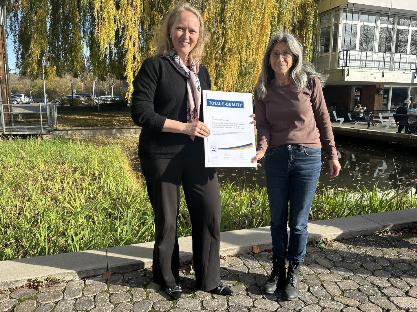 Hochschule Hannover für Chancengleichheit und Diversität ausgezeichnet