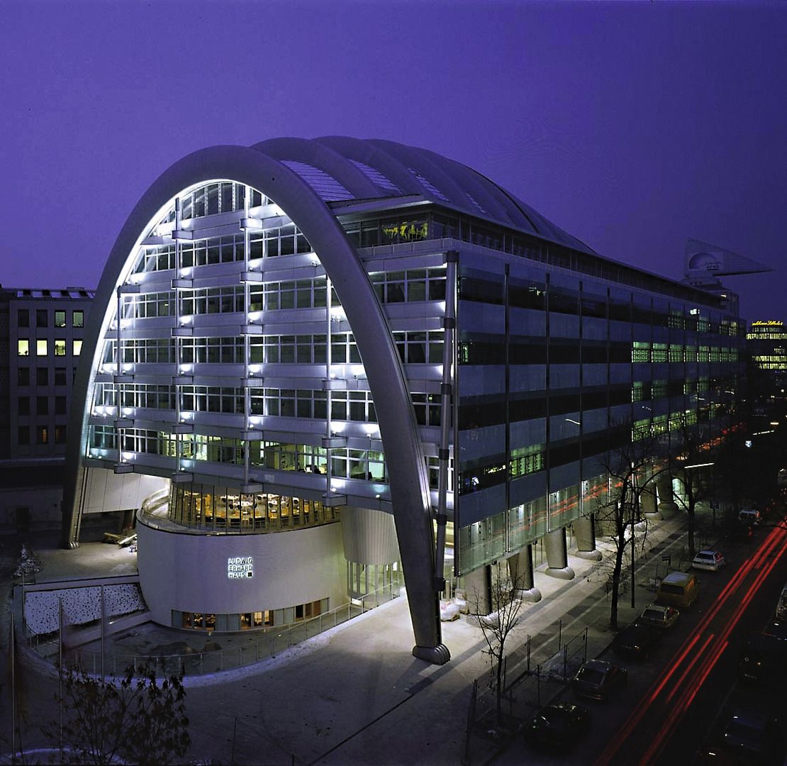 IHK Berlin verbessert ihren Kundenservice mit neuer digitaler Kundenplattform