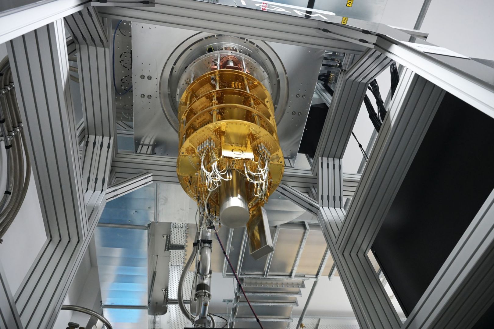 Inbetriebnahme des Quantencomputers