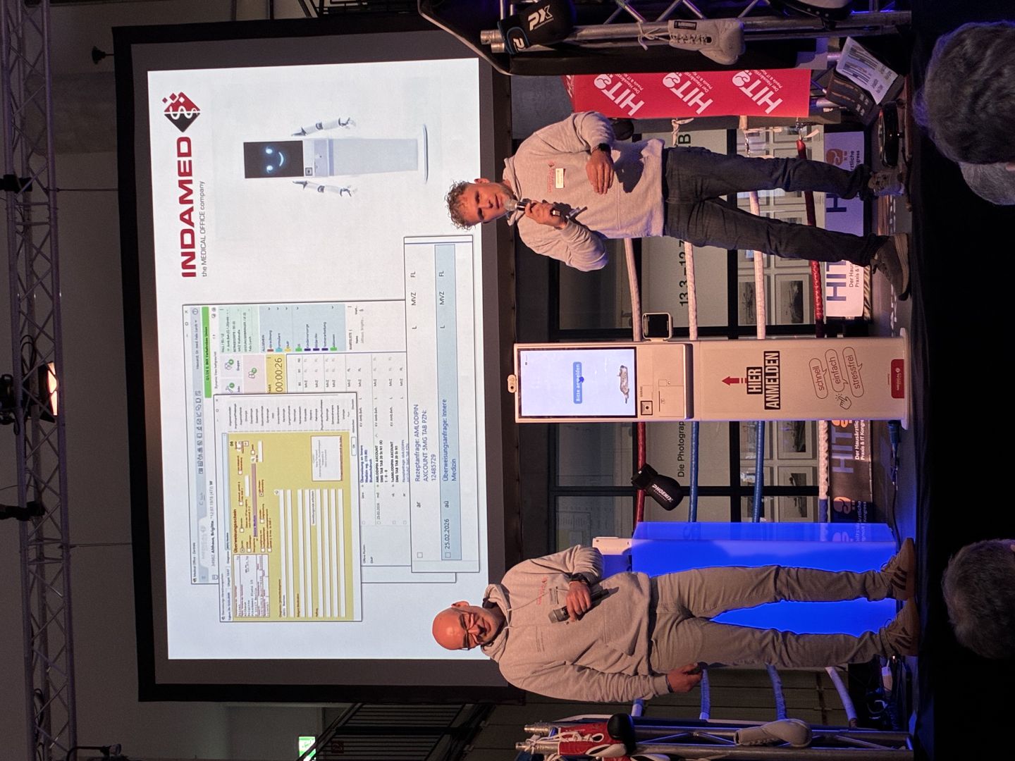 INDAMED präsentiert MEDICAL OFFICE und Self-Check-In-Lösung MONA beim ersten HIT-Kongress in Köln