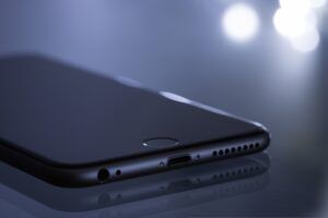iPhone 17 Slim soll Vision einer einzigen Glasscheibe realisieren