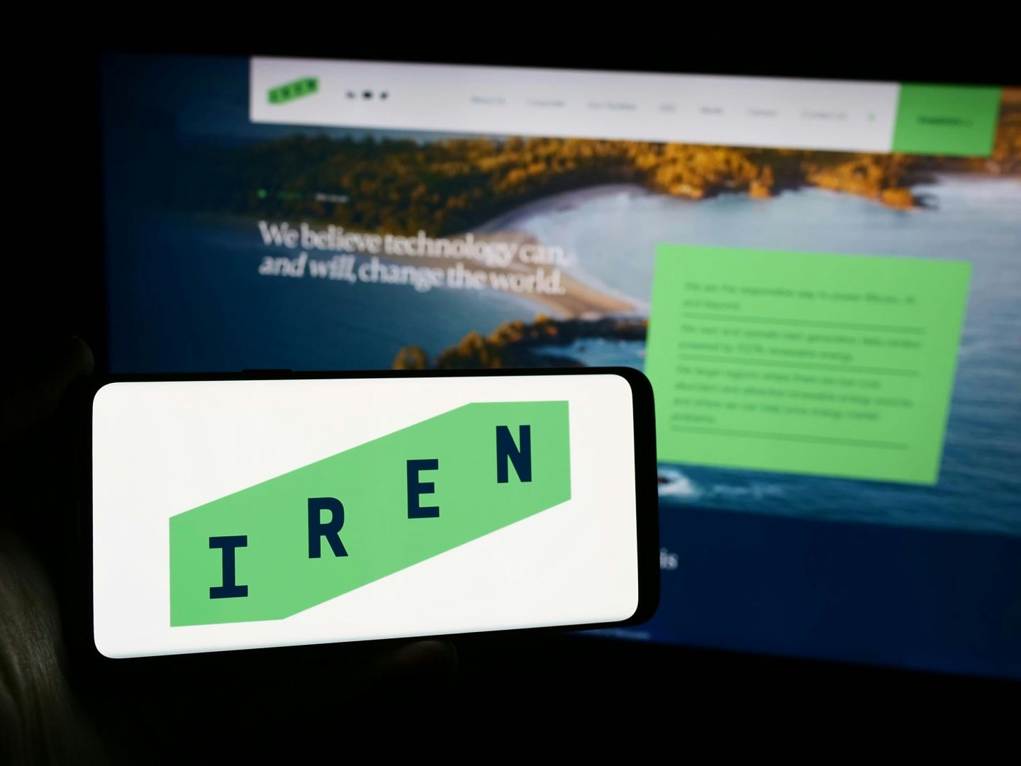 IREN zündet den nächsten Turbo: 98er-Rating, KI-Fantasie und Bitcoin-Stabilität treiben die Aktie