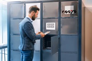 IT-Equipment organisieren wie ein Profi – mit dem IT-Ausgabeautomat und COSYS Inventar Software