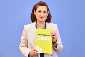 Jahresbericht 2024 der Antidiskriminierungsstelle des Bundes am 03.06.2025