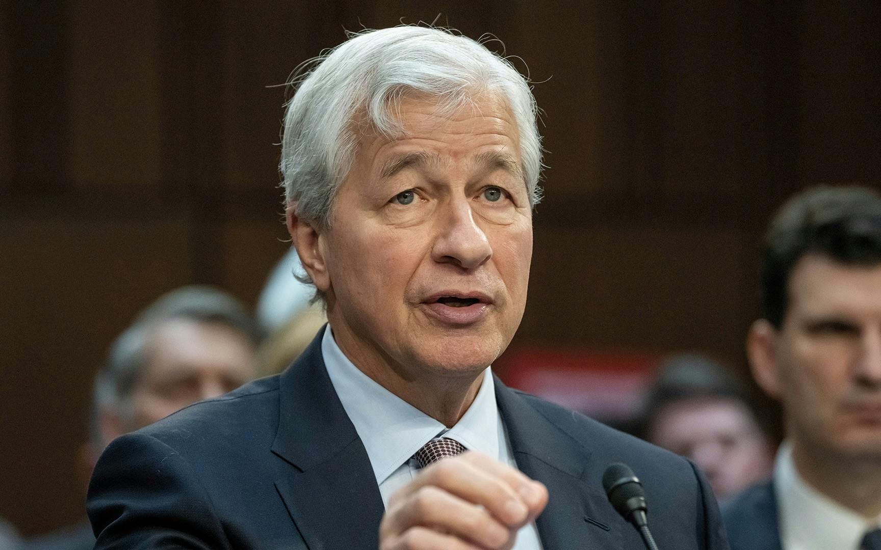 Jamie Dimon warnt vor Stagflation – JP-Morgan-Chef stellt sich gegen Trumps Zinspolitik