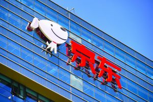 JD.com überrascht beim Umsatz – doch hohe Zukunftsausgaben halbieren den Gewinn