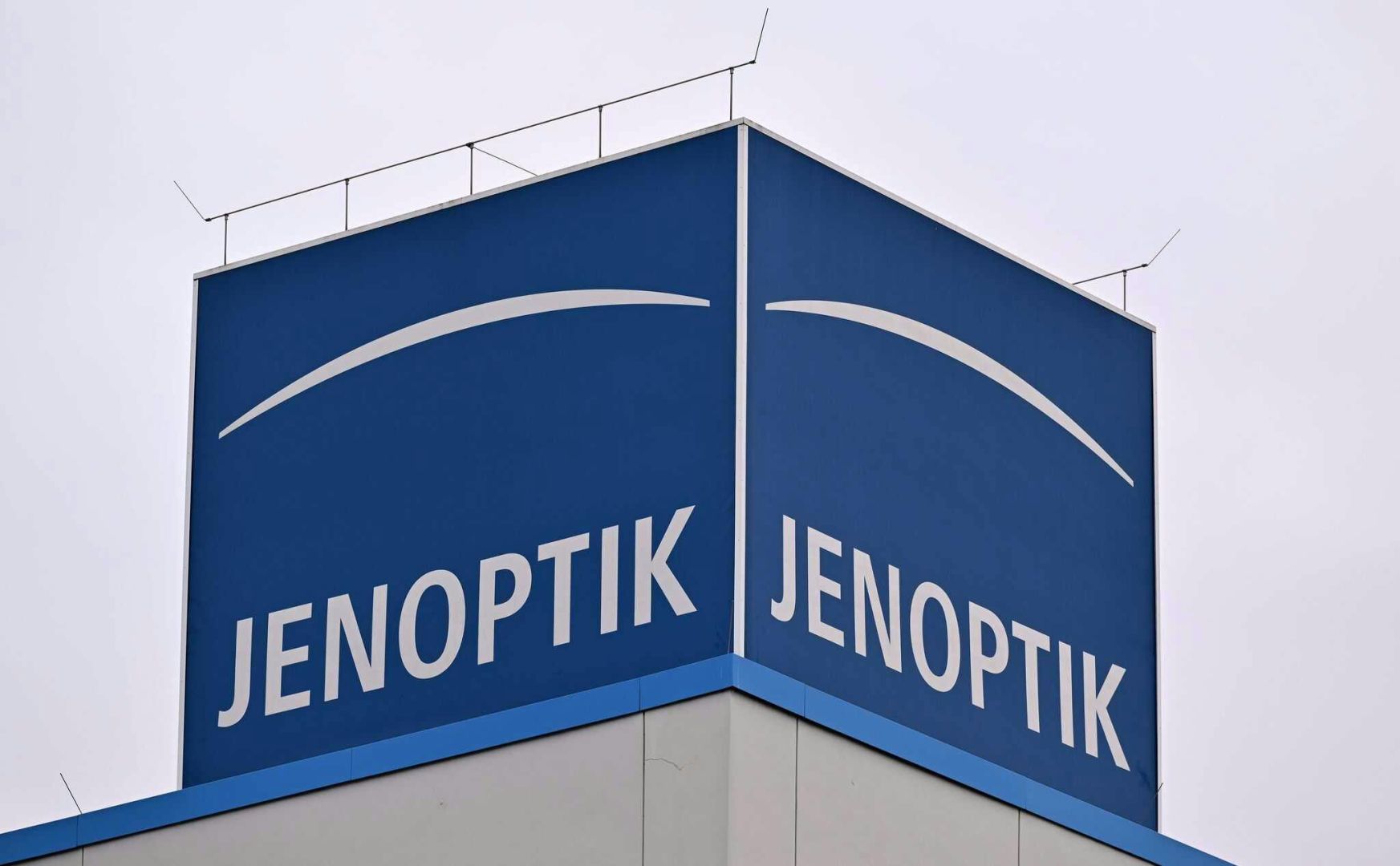 Jenoptik wird vorsichtiger – Halbleiterflaute drückt auf Ergebnis