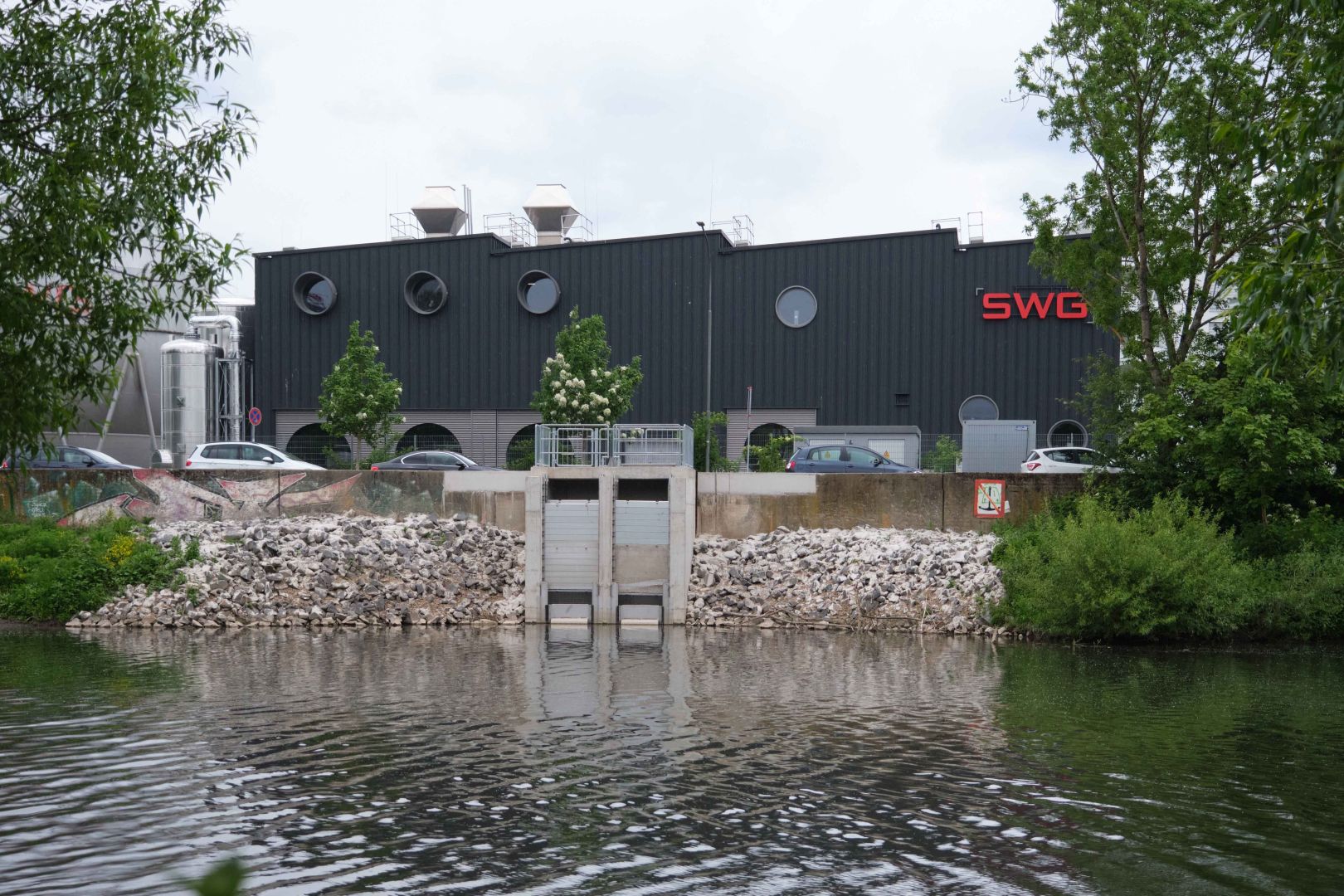 Johnson Controls treibt CO2-arme Fernwärmeversorgung in Gießen mit groß angelegtem Flusswasser-Wärmepumpenprojekt voran