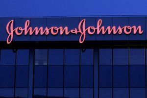 Johnson & Johnson hebt Prognose nach starkem Quartal und positiven Wechselkurseffekten an